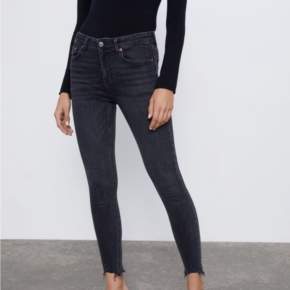 Zara NWOT black Jeans size 12 raw hem - Picture 1 of 4